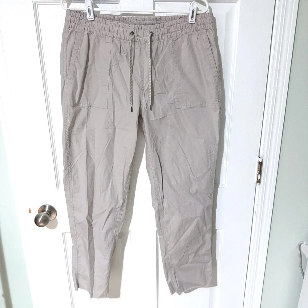 Vuori Womens Ripstop Pant Light Khaki Tan Organic Cotton Tapered VW450 Size L